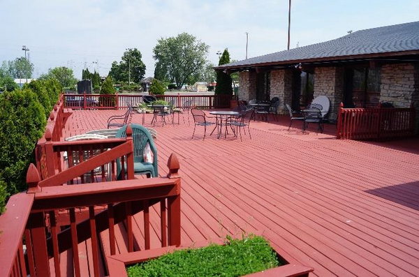Southmoor Golf Club Bar & Grill - Real Estate Listing Photo